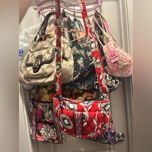 Vera Bradley- Deco Daisy pattern- small saddle bag crossbody